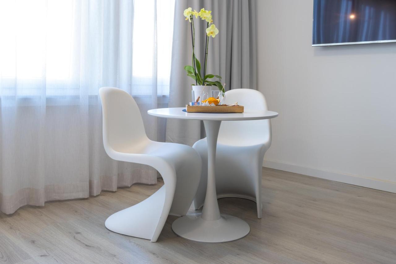 Zzzpace Smart-Hotel Bielefeld Zentrum Eksteriør billede